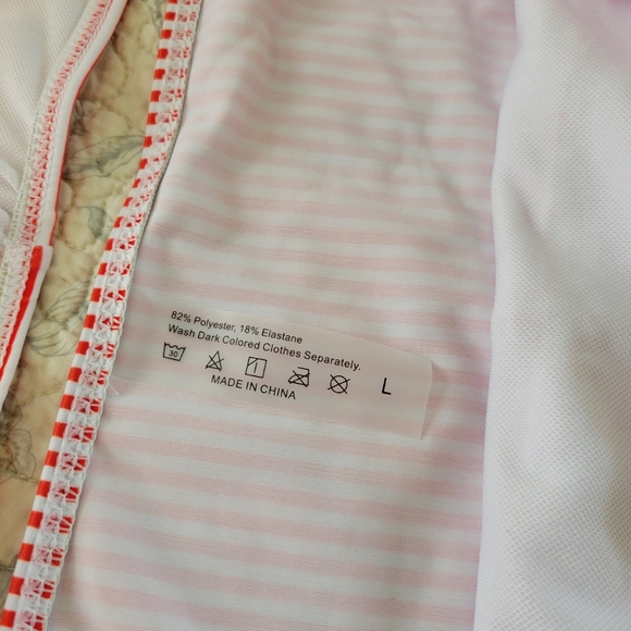 NEW 2 piece red and white stripped bathing suit. Size L - Picture 6 of 8